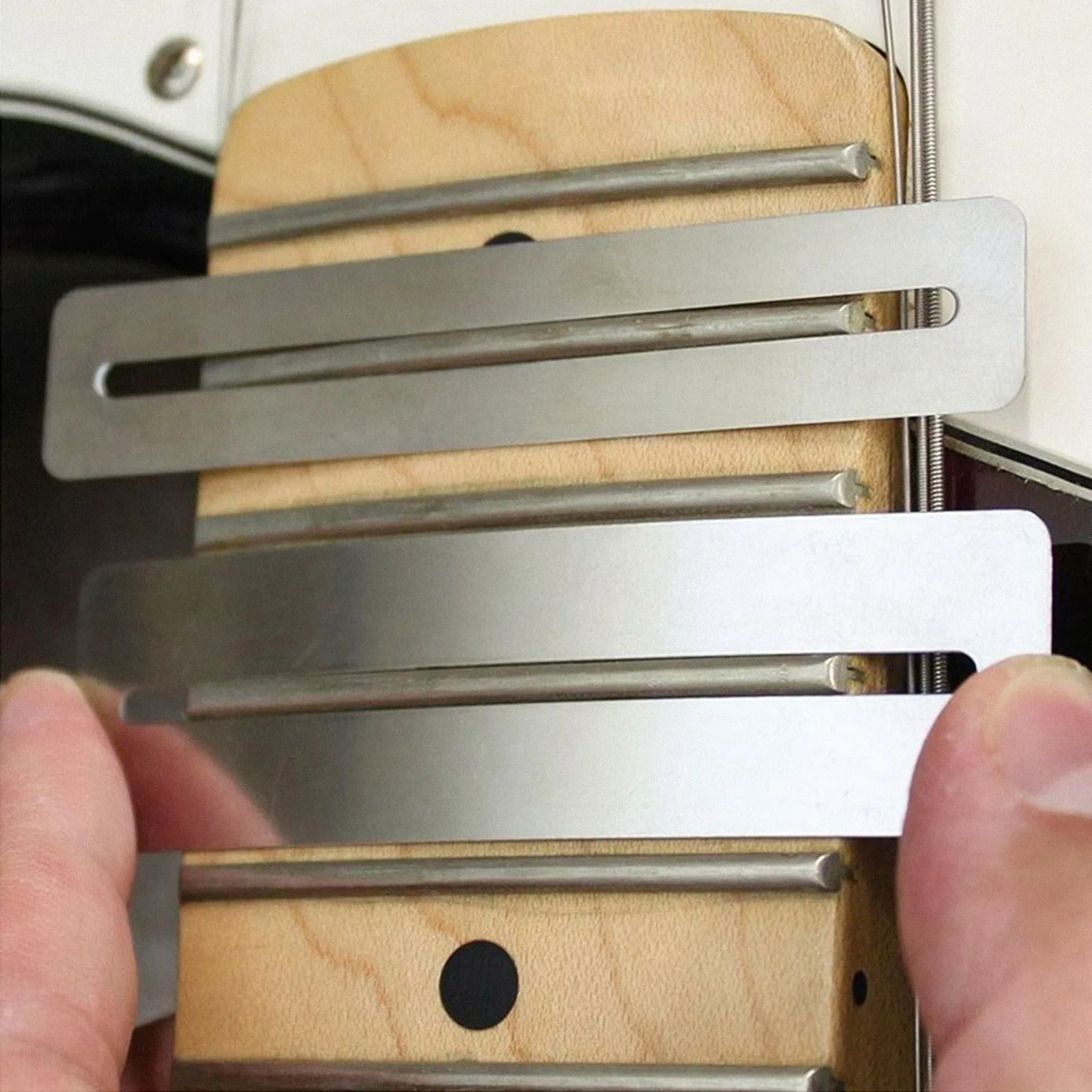 2 Pezzi Protezioni Flessibili per Tastiera e Manico, Strisce Rigide per Basso, Chitarra, Mandolino, Ukulele - Strumento di Riparazione per Liutai