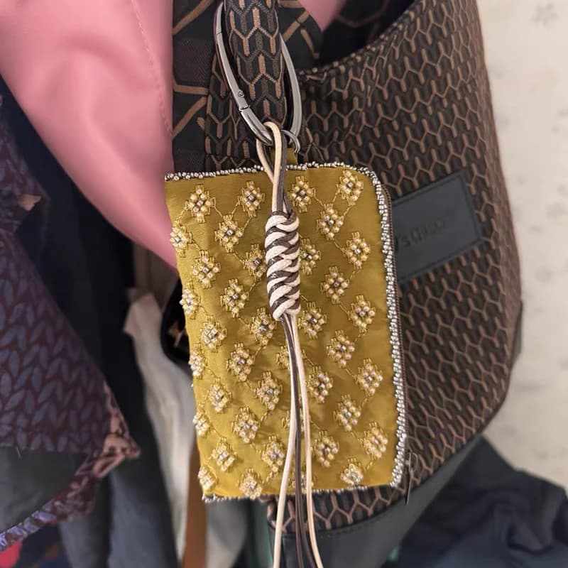 Mini borse con ciondoli per accessori per le donne Borse di design di lusso Borse 2026 Nuovo in poliestere cucito a mano con chiave imitazione diamante