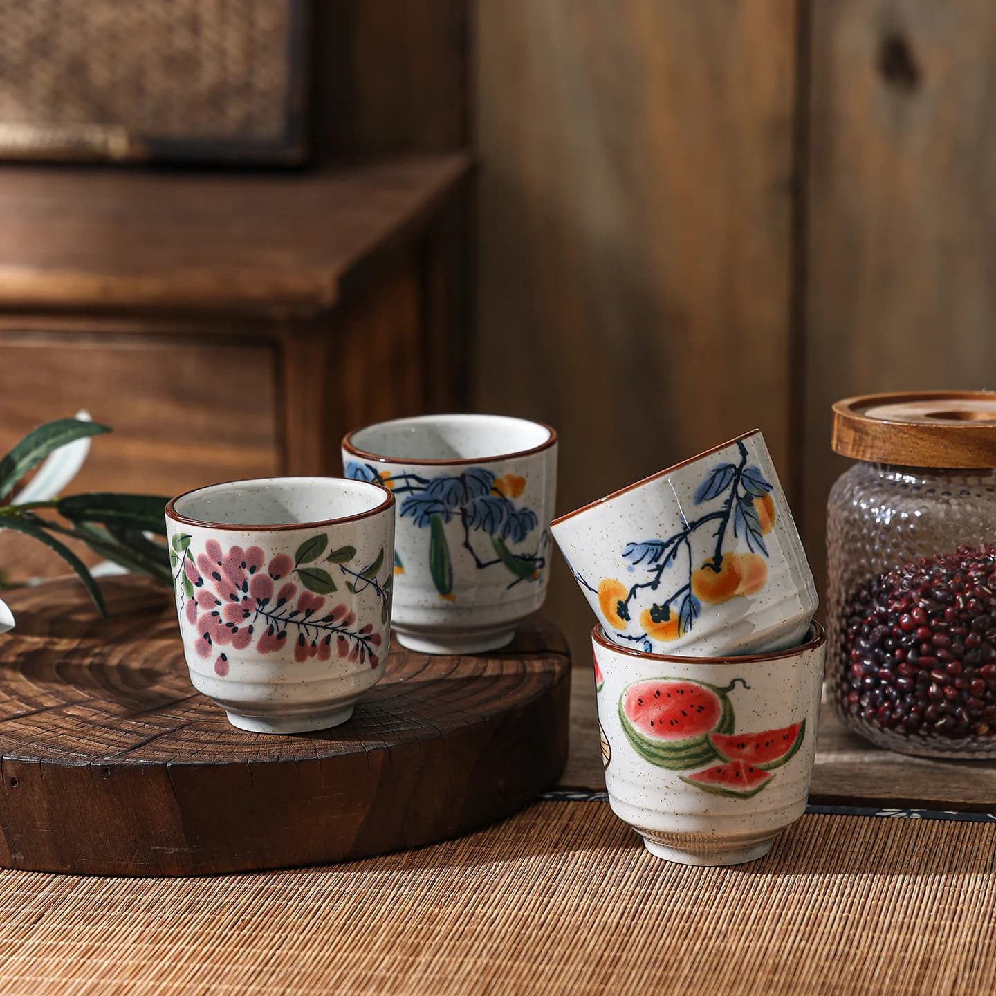 Tazza da tè in ceramica sottosmalto dipinta a mano Squisito stile antico cinese per la decorazione dello studio Zen pomeridiano del tè floreale Gongfu