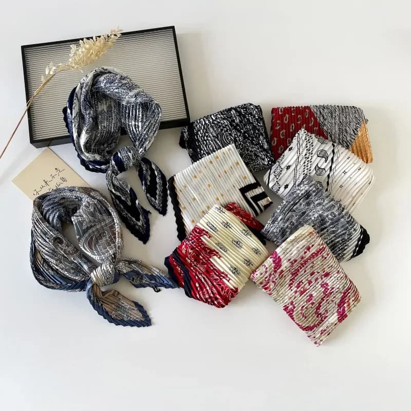 2026 Printing Square Scarf Pleated Silk Scarf 70 cm Women's Spring Summer Decorative Headband