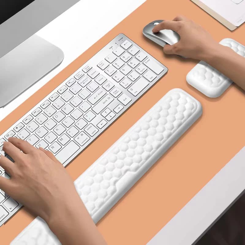 Poggiapolsi Ergonomico per Tastiera e Mouse, Protezione e Relax per Polso, Tappetino Mouse in Memory Foam per Computer e Notebook