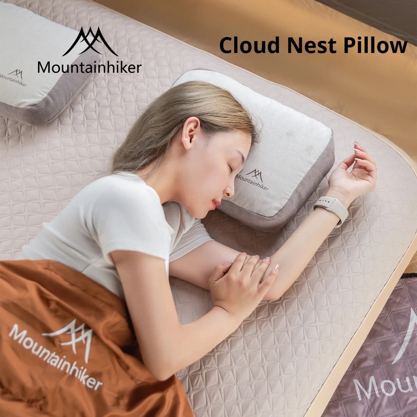 MOUNTAINHIKER Nuovo Cuscino Quadrato Comfort in Memory Foam, Cuscino Portatile per Campeggio e Viaggi, Cuscino per Riposino da Campeggio, Cuscino Facile da Riporre