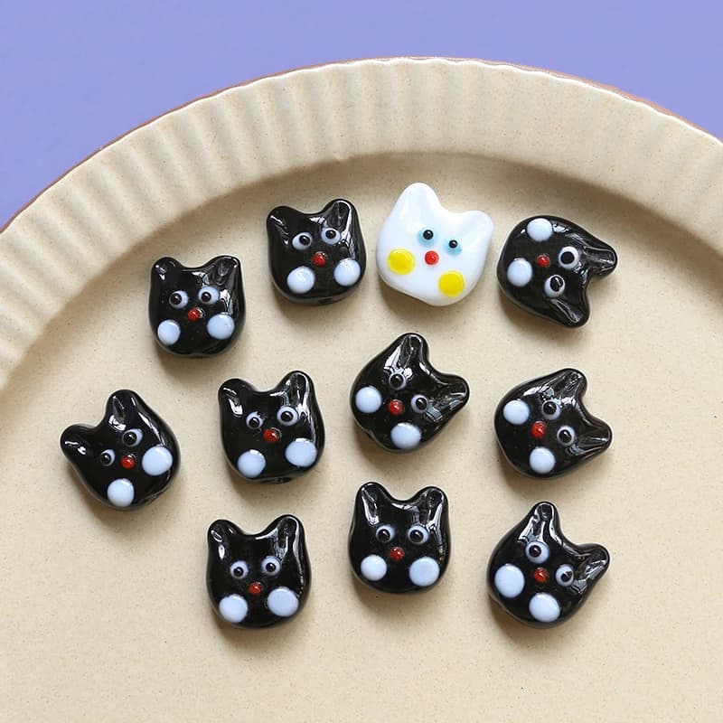 1pcs Cute Cat Glass Perforated Beads Glass Loose Beads Diy Handmade Jewelry Earrings Necklace Bracelet Accessories Charms
