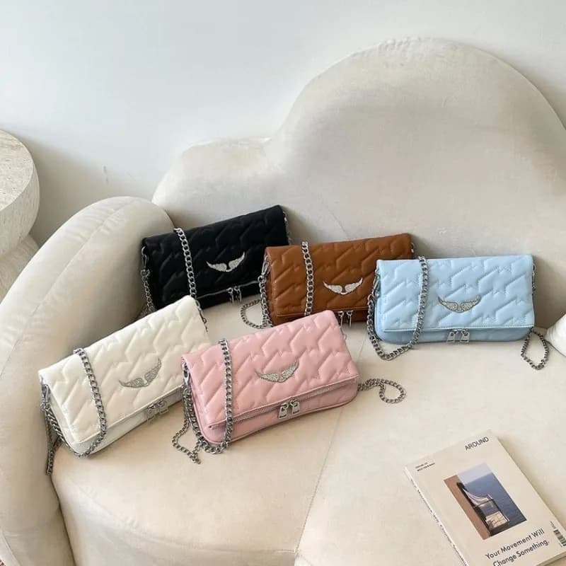 Nuova Borsa a Tracolla Trapuntata con Catena 2026, Borsa a Spalla da Donna alla Moda con Dettaglio Ala Argentata