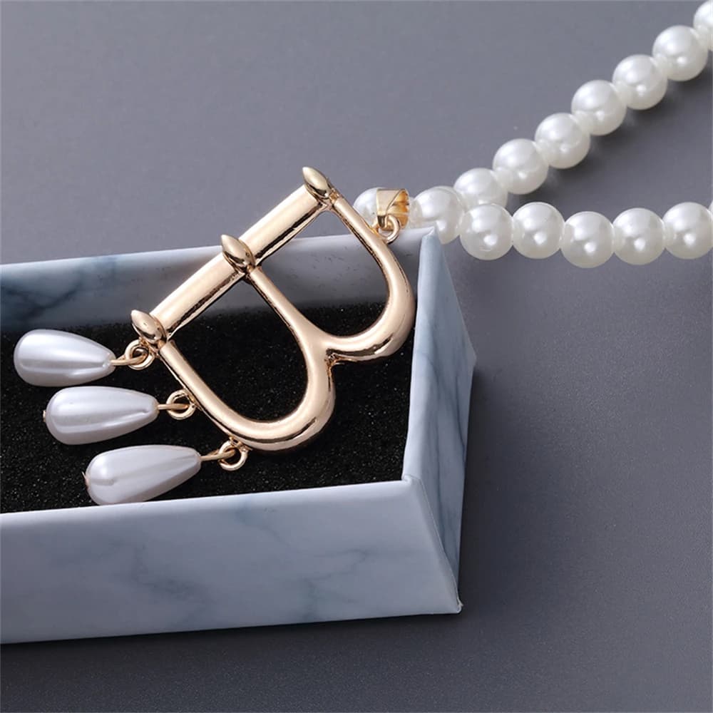 Fashionable Women's Faux Pearl Necklace Queen Anne Boleyn Cosplay Halloween Renaissance noble accessory