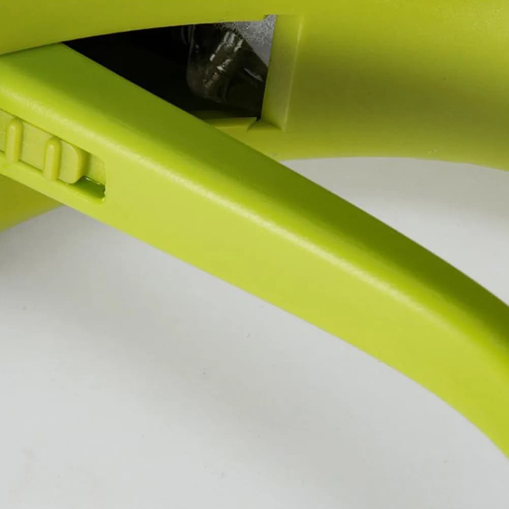 Long Handle Cleaning Brush Automatic Detergent Add Water Spray Kitchen Scrubbing Pot Pan Dishwashing Cleaning Tool Green