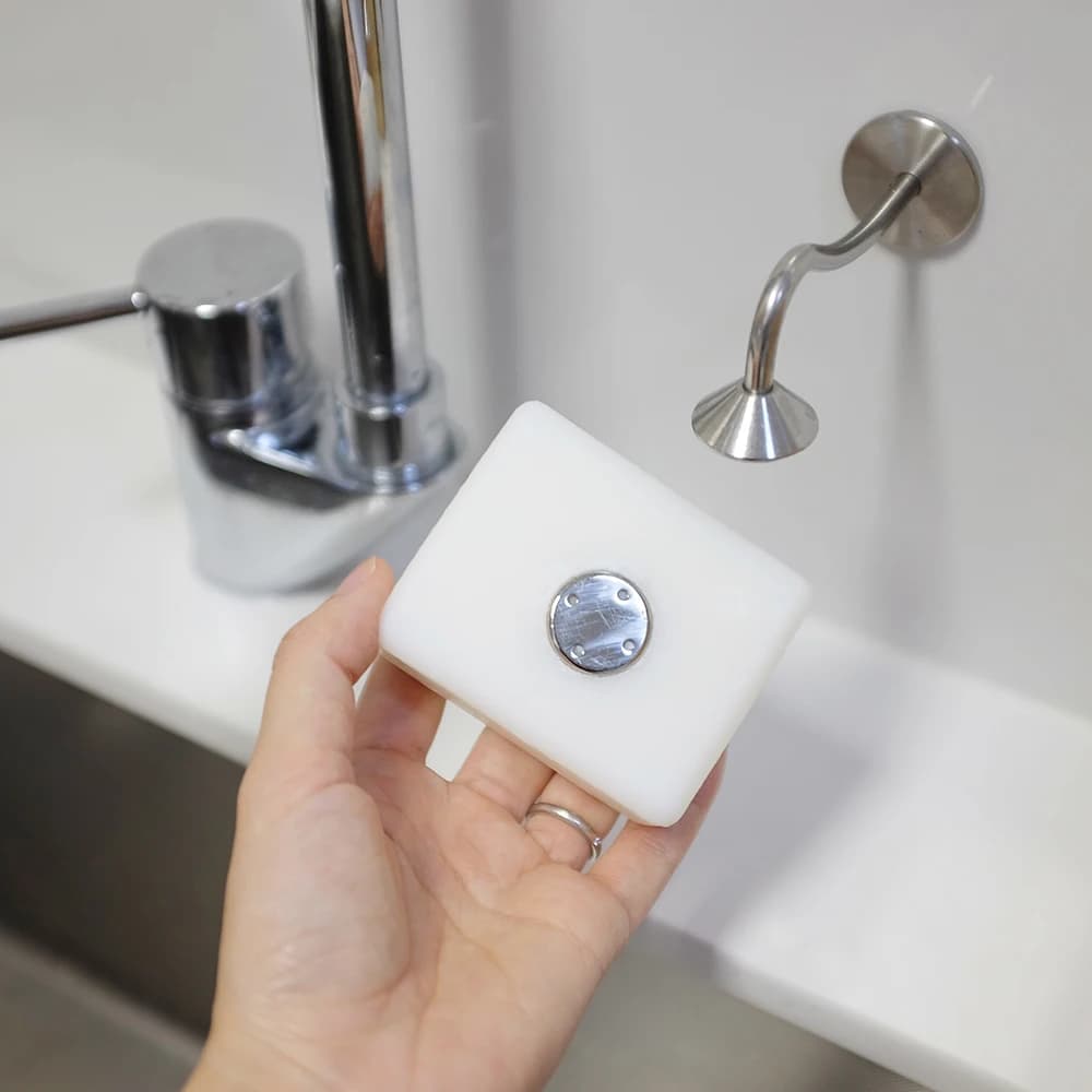 Portasapone magnetico in acciaio inossidabile da 1 pezzo, multifunzionale, auto-drenante, da parete, per bagno, cucina, doccia