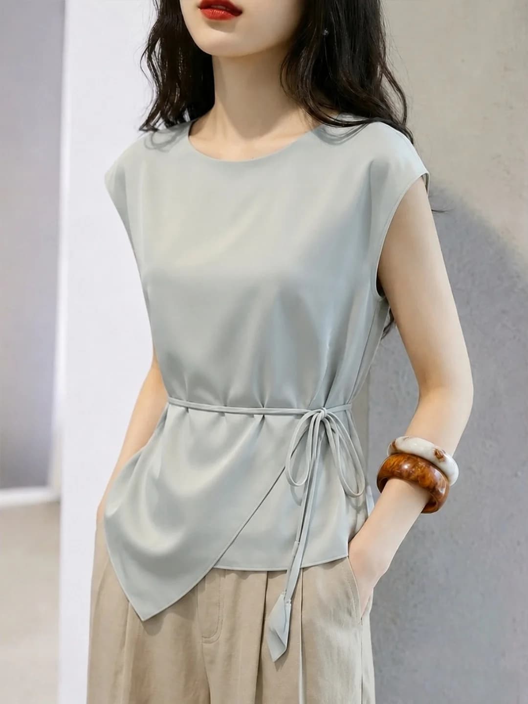 Elegant Summer Shirt Women's Pure Color round Neck Button Design Commute Fashionable Versatile Belted Waist Design Korean Style
