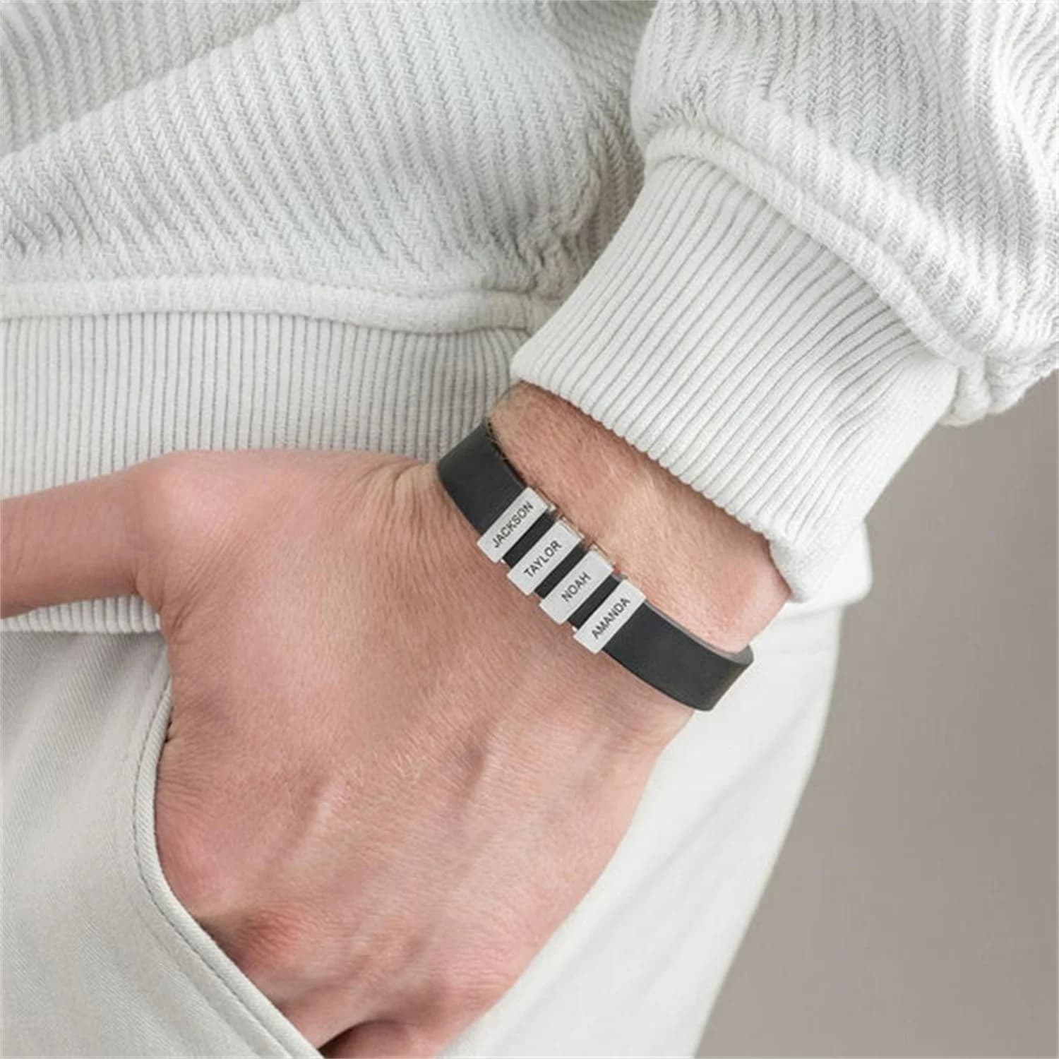 Regalo per la festa del papà bracciale in pelle da uomo perline in argento personalizzate ciondolo in acciaio inossidabile nome inciso al Laser regalo personalizzato da uomo