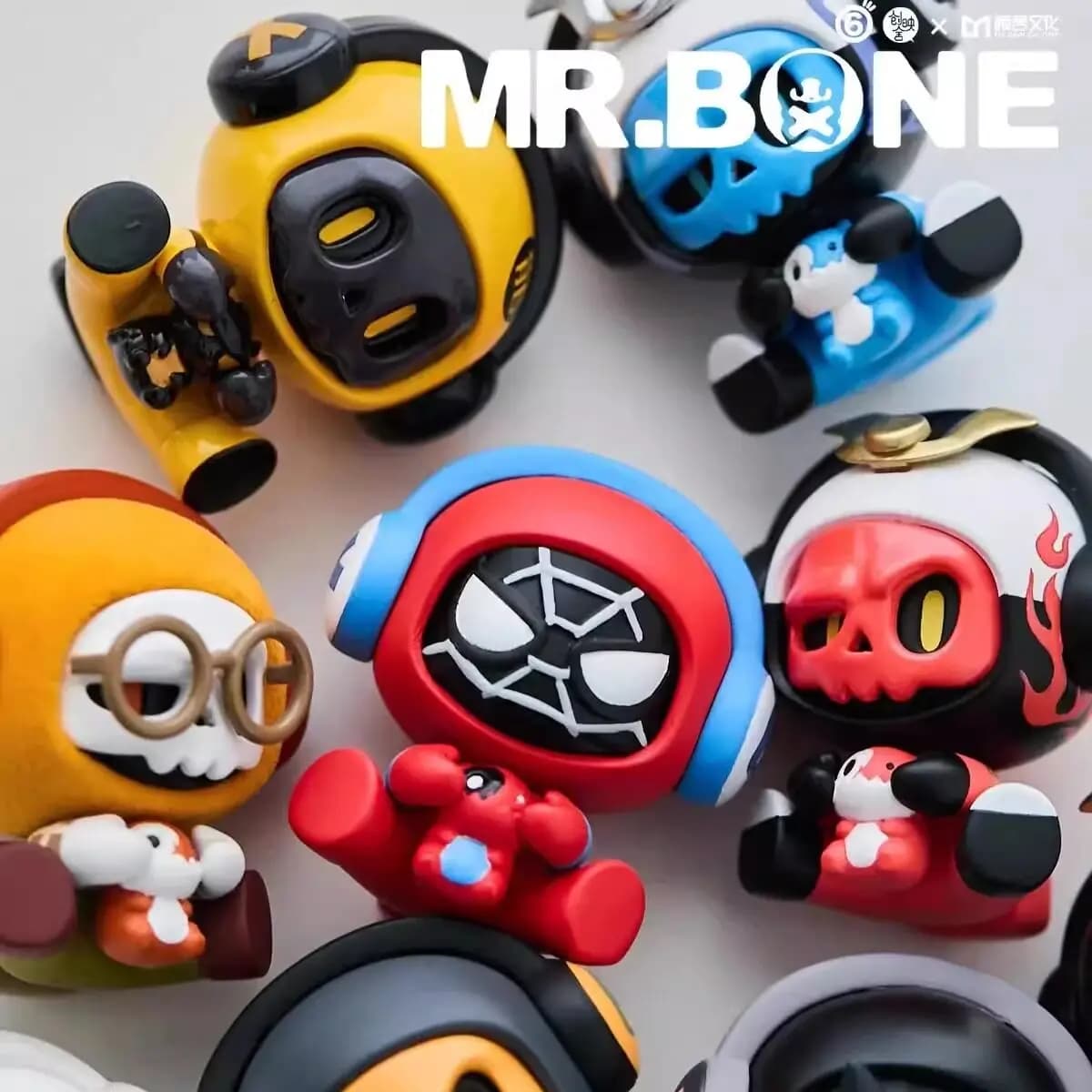 Mr.Bone Babybone Mini Serie di Scheletri in Posizione Seduta, Modelli Multipli, Giocattolo Trendy, Ornamento, Scatola Misteriosa, Regalo Sorpresa Divertente