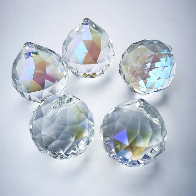 5 pezzi di ornamenti pendenti a forma di sfera con prisma AB sfaccettato in cristallo, decorazioni per finestre e giardini, acchiappasole, creatore di arcobaleni, decorazioni per la casa