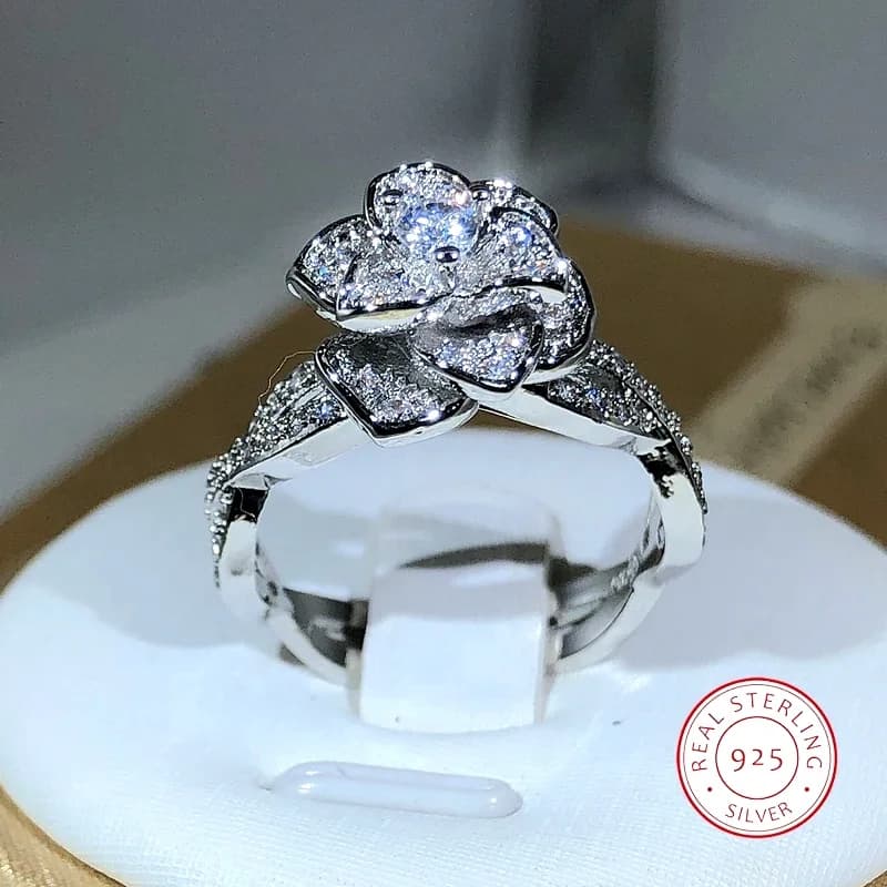 925 Sterling Silver InterTwined Three-Dimensional Rose Ring White Zircon Full Diamond Ring Ladies Temperament Elegant Jewelry