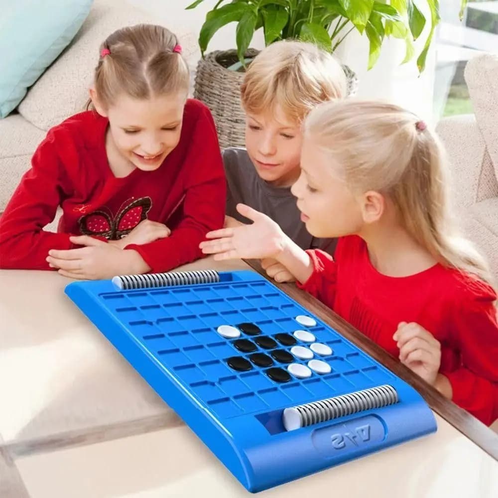 Touch interattivo Flip Scacchi in bianco e nero 64 pezzi degli scacchi con custodia Giochi da tavolo Design divertente