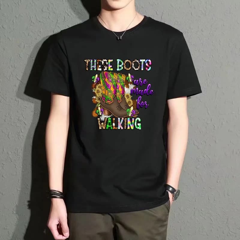 Men's Black Round-Neck Short-Sleeve T-Shirt with Fun Boot Letter Print, Casual Top for Everyday Street Style, Breathable and Comfortable, Trendy Loose Fit