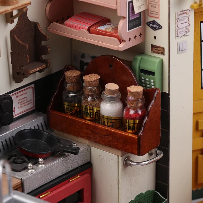 1/12 Mini bottiglia di spezie per casa delle bambole Scaffale per condimenti Mensola a muro Mobili da cucina Decor Accessorio giocattolo