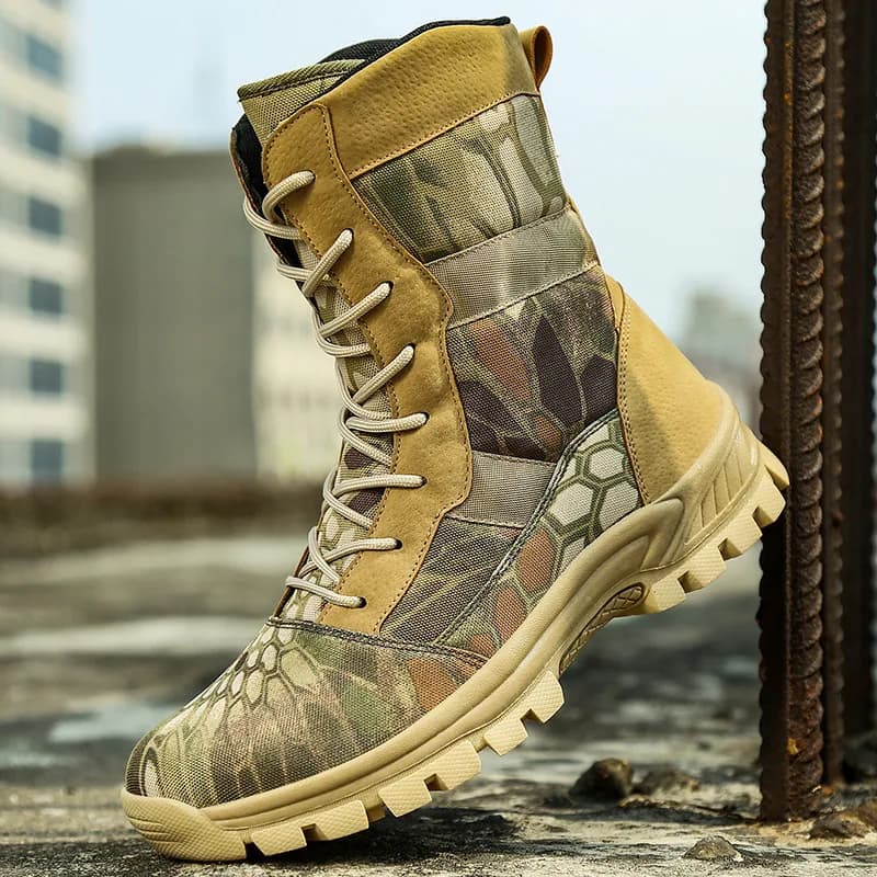 Stivali mimetici da uomo Scarpe da trekking impermeabili antiscivolo Stivali da deserto da combattimento all'aperto alti Scarpe antinfortunistiche da uomo resistenti all'usura