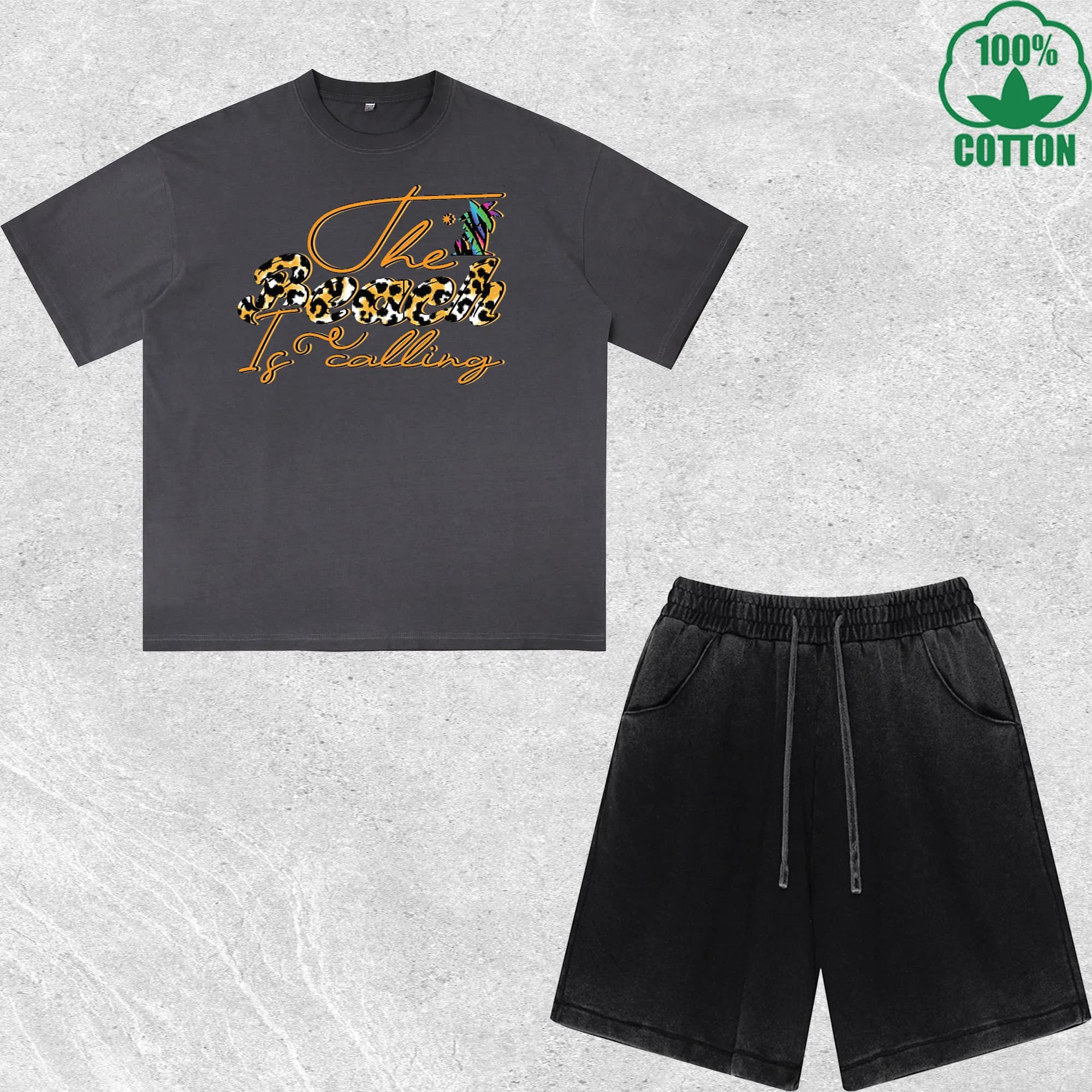 Set T-Shirt e Pantaloncini con Stampa 'The Beach Is Calling', Effetto Lavato, Multicolore, Stile Trendy e Comodo, 100% Cotone