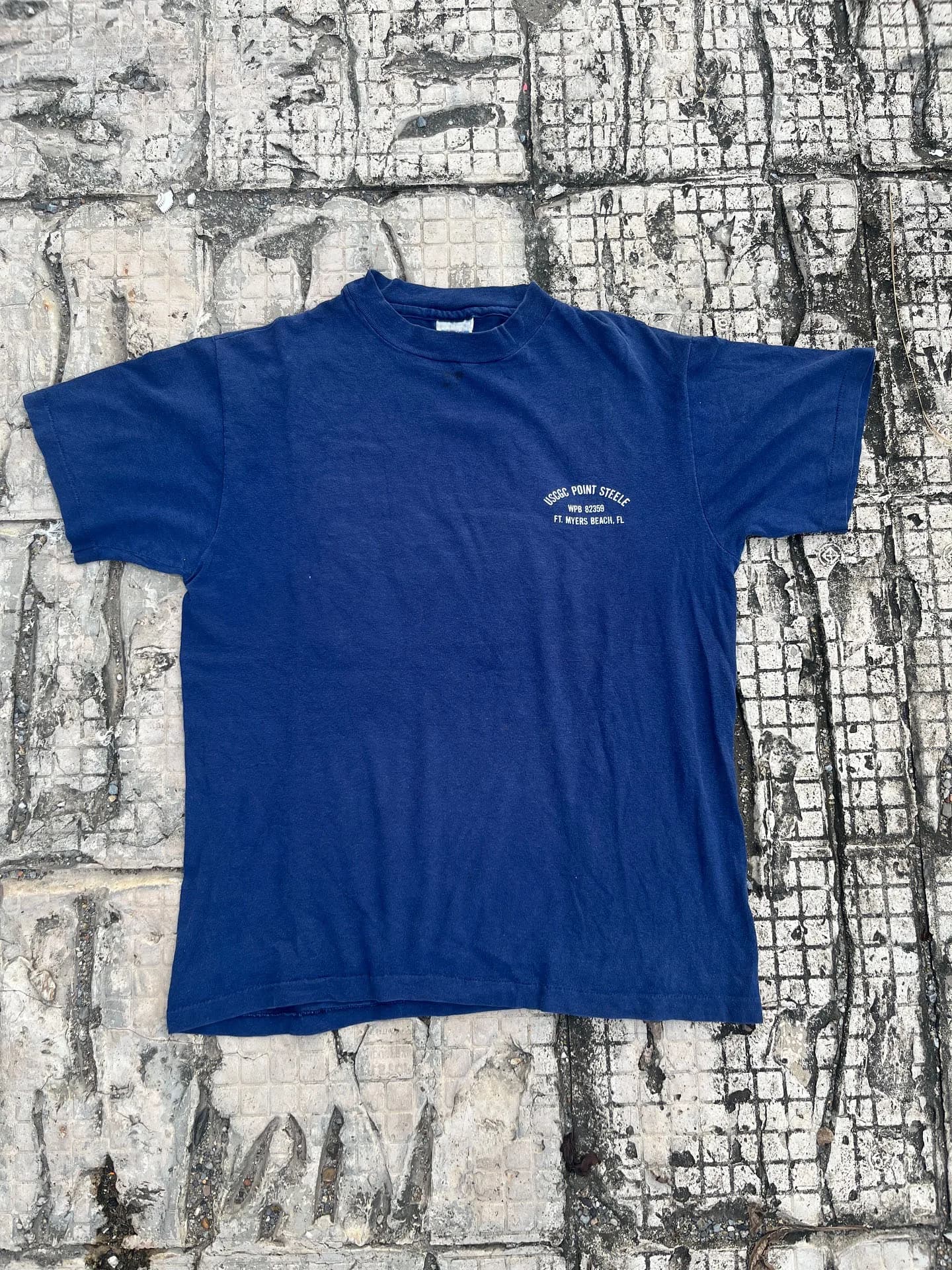 Minimalist Design Couple T-Shirts Short Sleeve Cotton Breathable Skin-Friendly Standard Fit round Neck Summer Fashion Tones