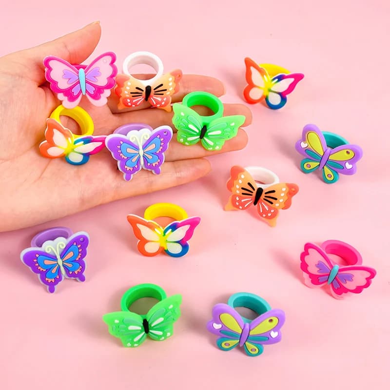 6 anelli colorati a forma di farfalla, regali per feste di compleanno per bambini, regali a sorpresa per bambini, bomboniere per feste di compleanno/baby shower