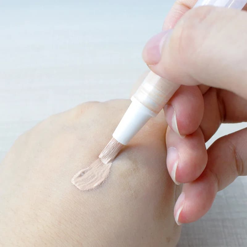 Penna erogatrice per fondotinta liquido da 3ml 5ml bottiglie riutilizzabili rotanti vuote trucco da viaggio bottiglia di olio per la nutrizione delle unghie con pennello