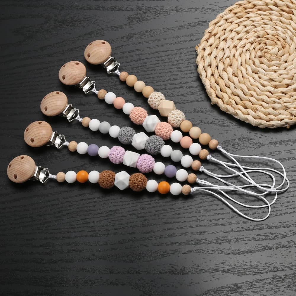 Palla di feltro di legno Catena per ciuccio per bambini Clip per capezzoli per succhietto in faggio per porta ciuccio con perline in silicone Cura della catena Giocattolo da masticare Regalo per la doccia