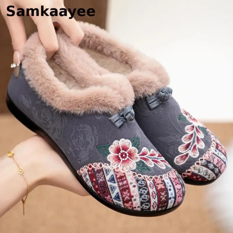 35-43 Scarpe basse da donna Mocassini invernali Donna Peluche Ricamo Fondo morbido antiscivolo Zapatos Mujer Slip-on Calzature calde casual 2