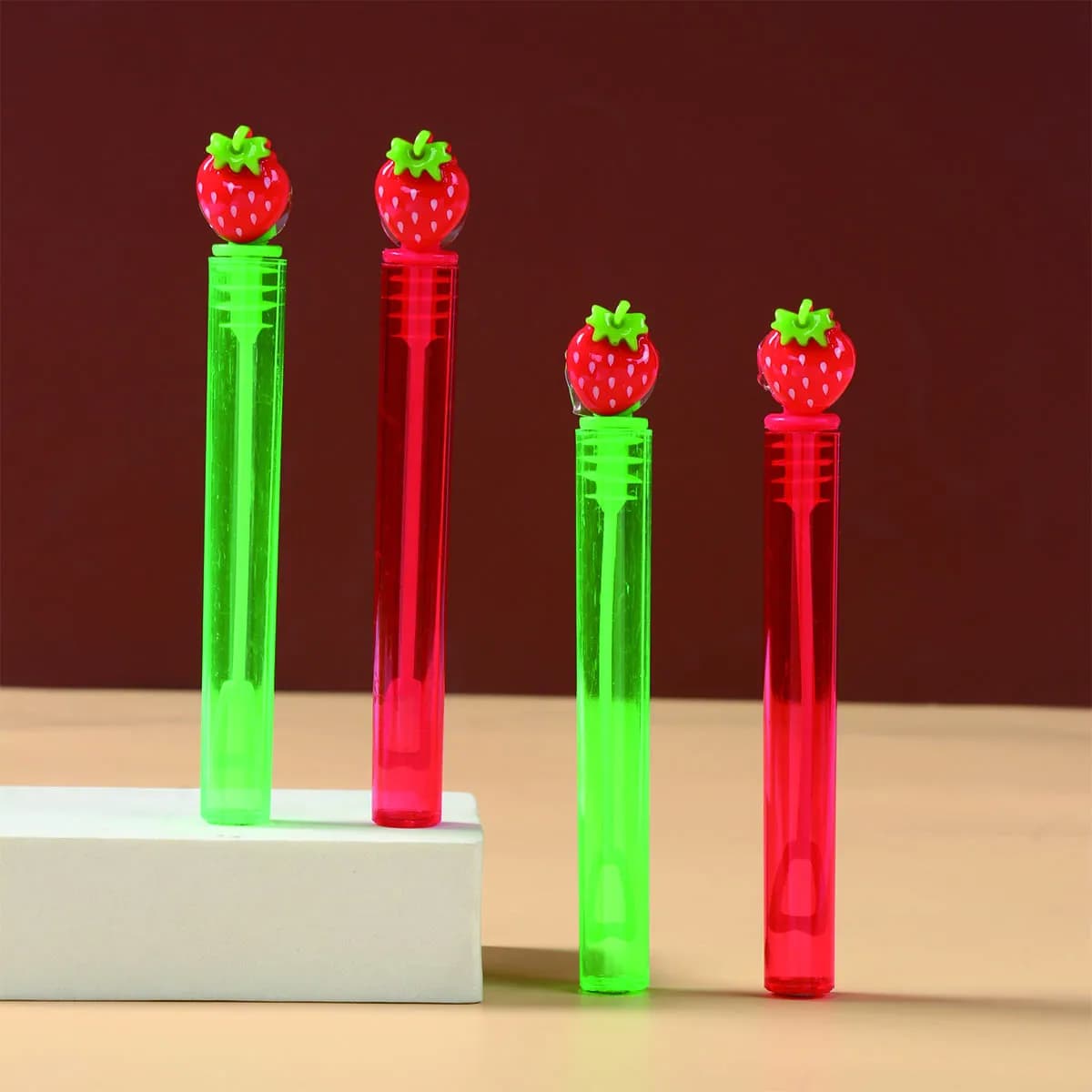 Cartoon Bubble Tube Soap Bottle Strawberry Birthday Party Supplies Kids Favors Wedding Guests Gift Party Decor