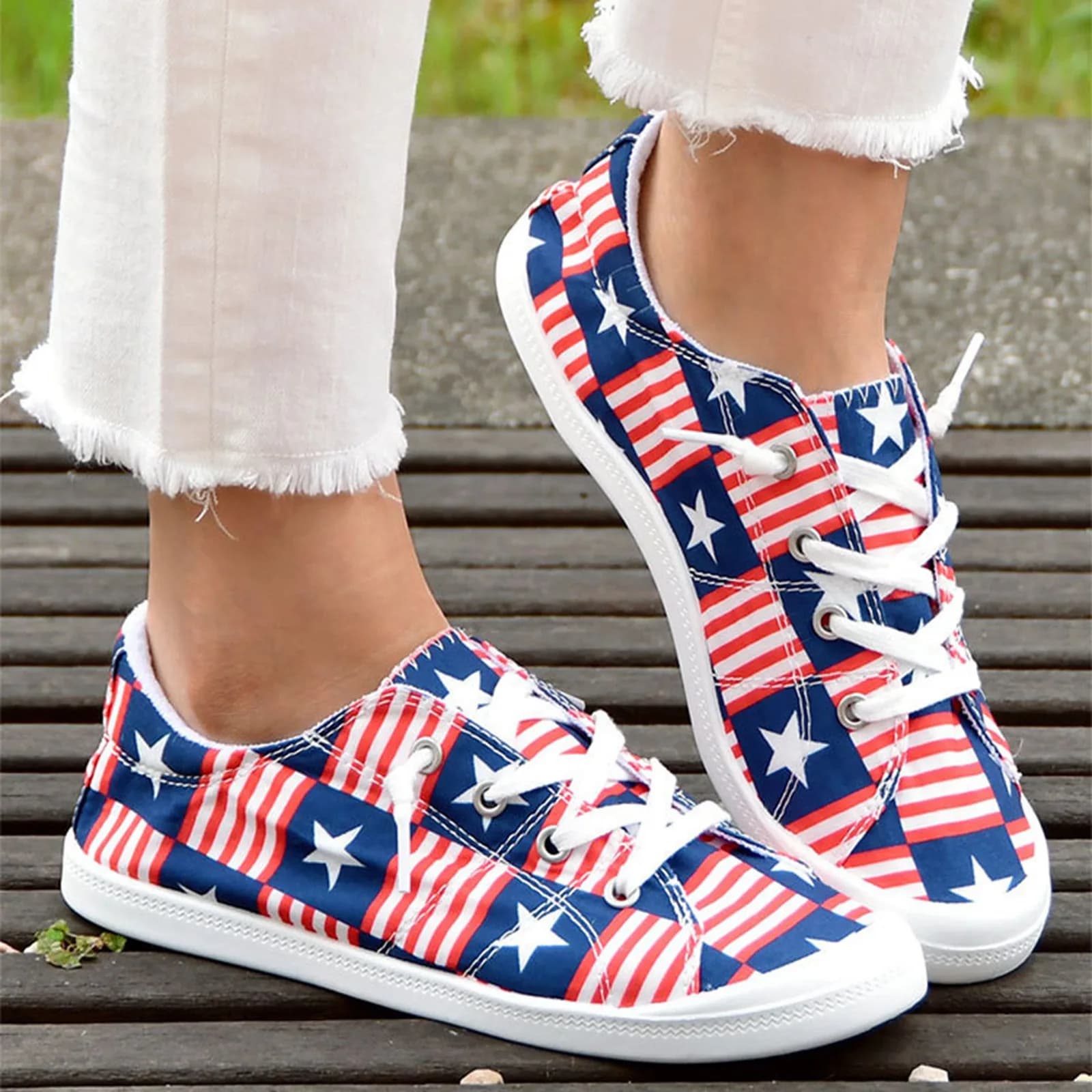 Sneakers da donna in tela con stampa patriottica, bandiera americana, stelle e strisce, per il Giorno dell'Indipendenza, mocassini casual slip-on, comodi e leggeri