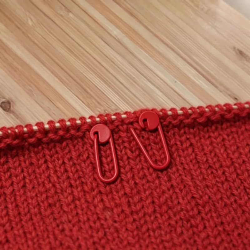 Knitting Stitch Markers Non-snag Durable Eco-friendly Marking Clips Essential Accessories for Hand Crochet & Needle Knitting