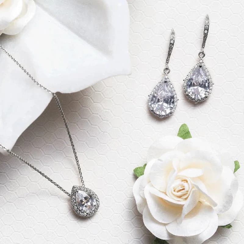 Huitan Fashion - Set di collana e orecchini con pendente a forma di goccia d'acqua con zirconi cubici da donna, gioielli da sposa brillanti e scintillanti