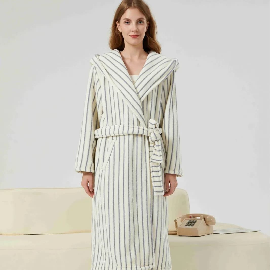 Women's Autumn/Winter New Coral Fleece Stripe Thickened Set Extended Hooded Bathrobe Sleeping Robe Sleepwear