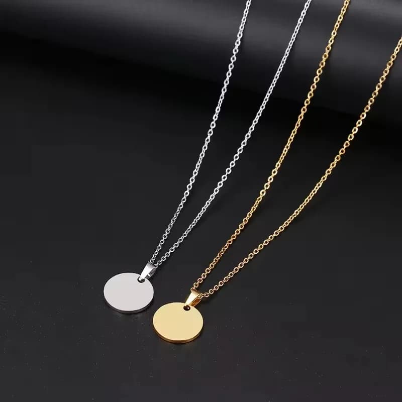 10pcs round pendant necklaces made of stainless steel with laser engraved graphic and text blank necklaces, gifts for parents