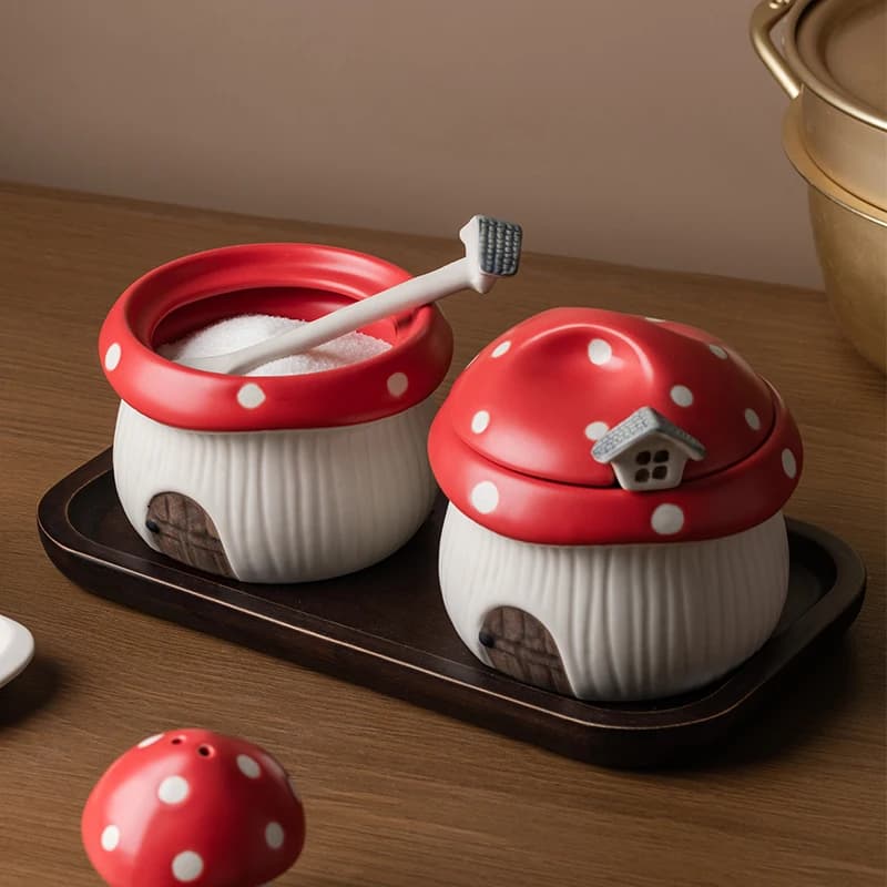Ceramic Red Mushroom Seasoning Jar Set Kitchen Ceramic Salt Sugar Jar Soy Sauce Vinegar Bottle Home Ceramic Spice Box with Spoon