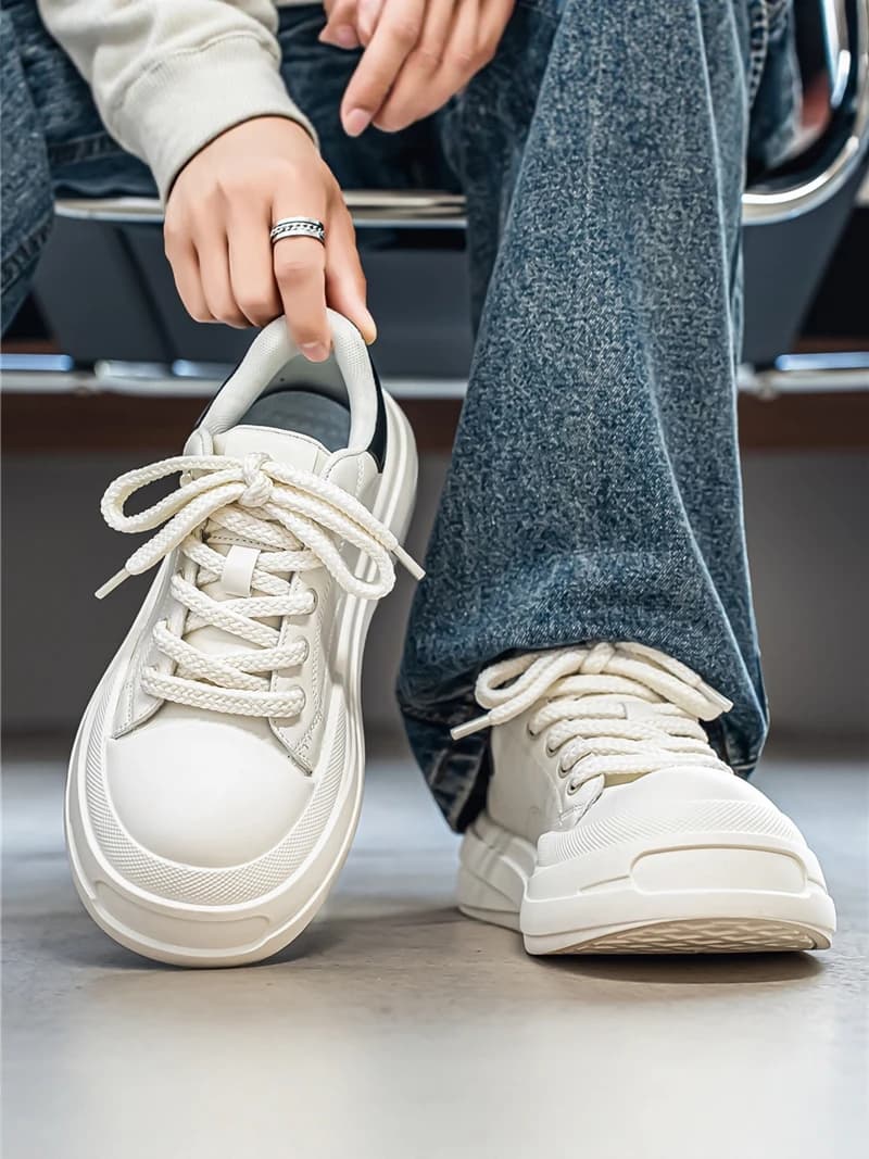 Men's Casual Sports Shoes 2026 New Style Summer Versatile Big Head Heightening White Sneakers Breathable Leather Upgraded