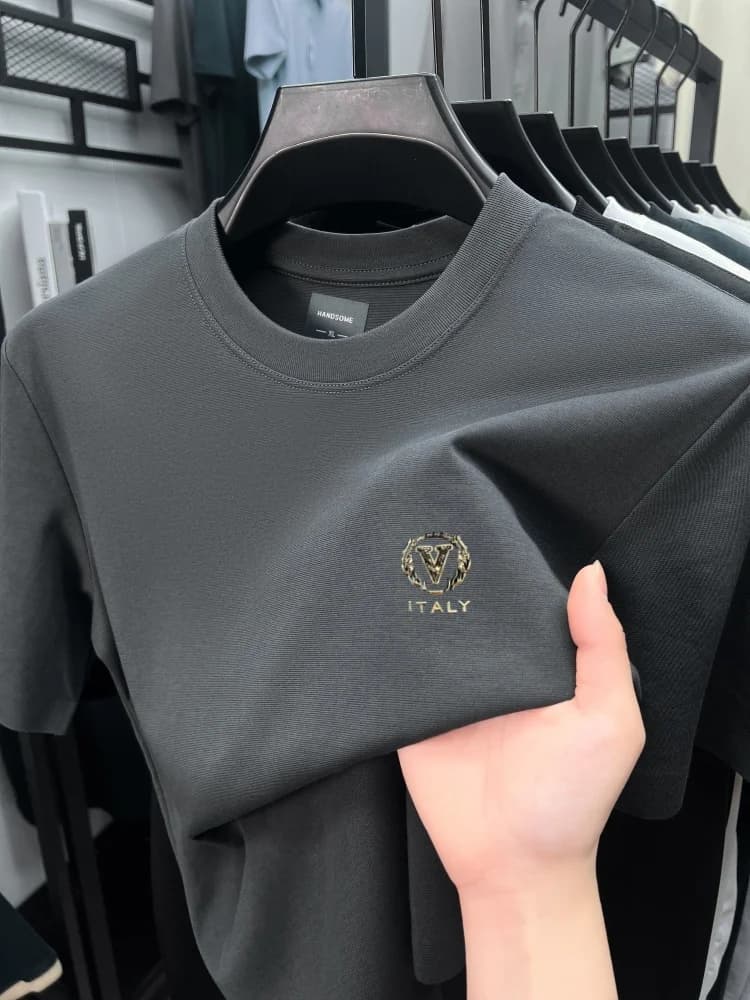 T-shirt di Lusso in Cotone Traspirante a Maniche Corte Design Goffrato a V Moda Casual con Collo Rotondo Abbigliamento Maschile