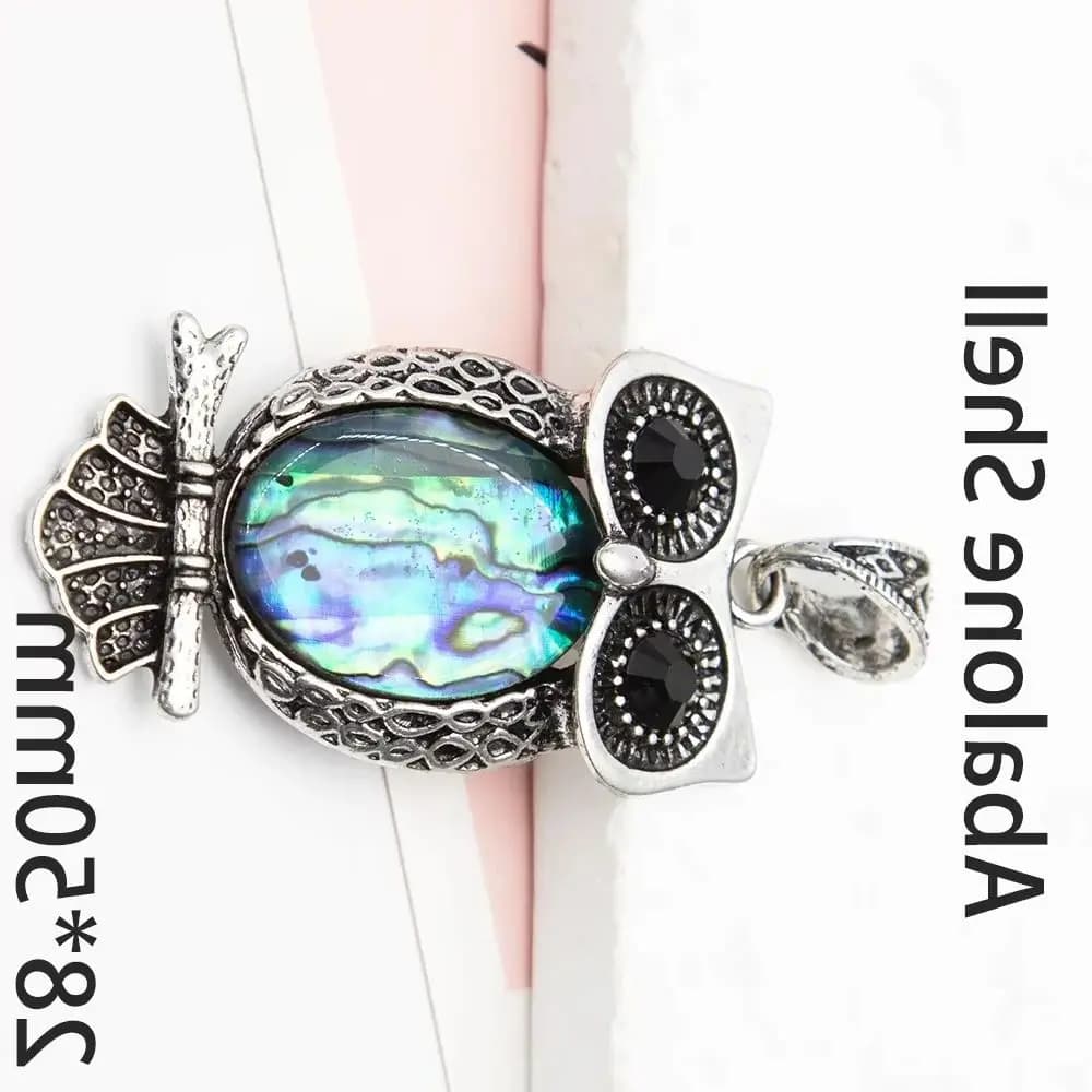 Pendente in pietra semipreziosa naturale e conchiglia di abalone 28x50mm a forma di gufo per la creazione di gioielli, collane, orecchini e accessori