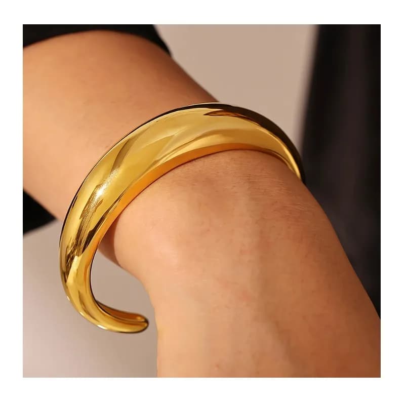 Hot-selling Crescent-shaped Open Casting Smooth Bracelet Titanium Steel Gold-plated Simple Bracelet Women's Foreign Trade