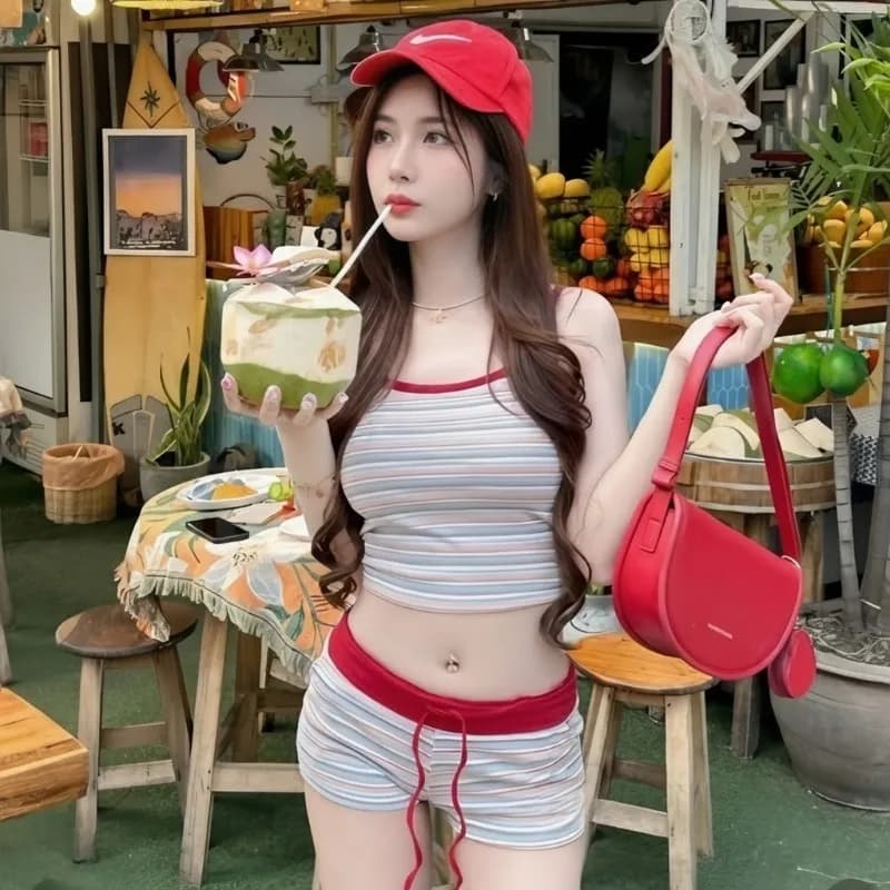 Set bikini a righe stile coreano da donna, carino ma sensuale, top all'americana, pantaloncini a vita alta, controllo della pancia per le vacanze al mare