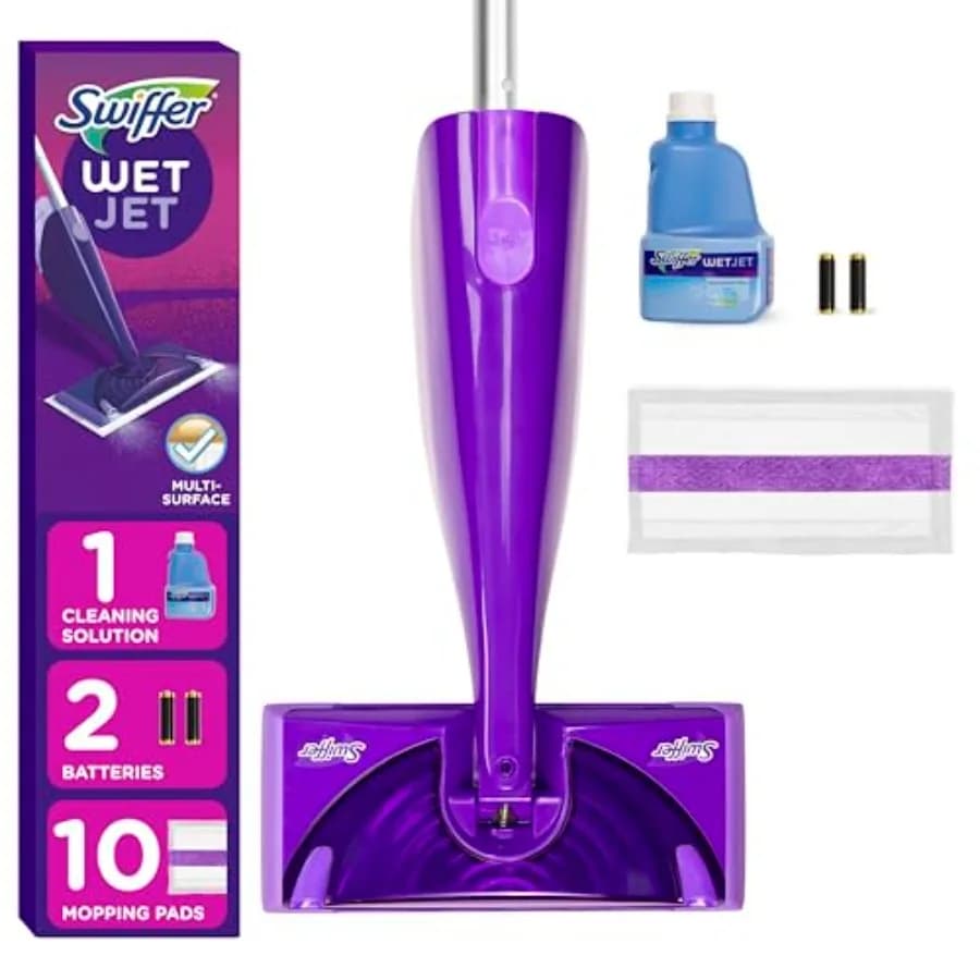 Swiffer WetJet Kit di Pulizia per Pavimenti in Legno e Moquette, Include: 1 Mop Elettrico, 10 Panni, Soluzione Detergente, Batterie