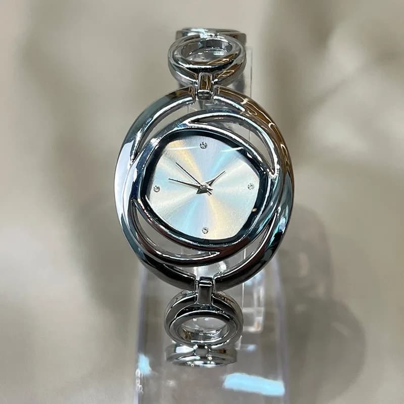 Orologio classico di lusso dorato Orologio da polso da donna di moda Relojs Para Mujer Cinturino in lega Orologi al quarzo Dail con strass rotondi