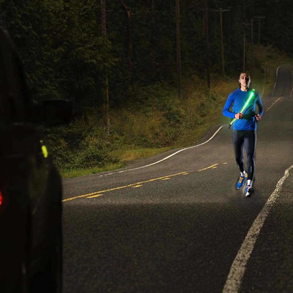 USB Rechargeable Reflective Walking Gear High Visibility LED Reflective Belt Safety Reflective Running Gear for Night Running