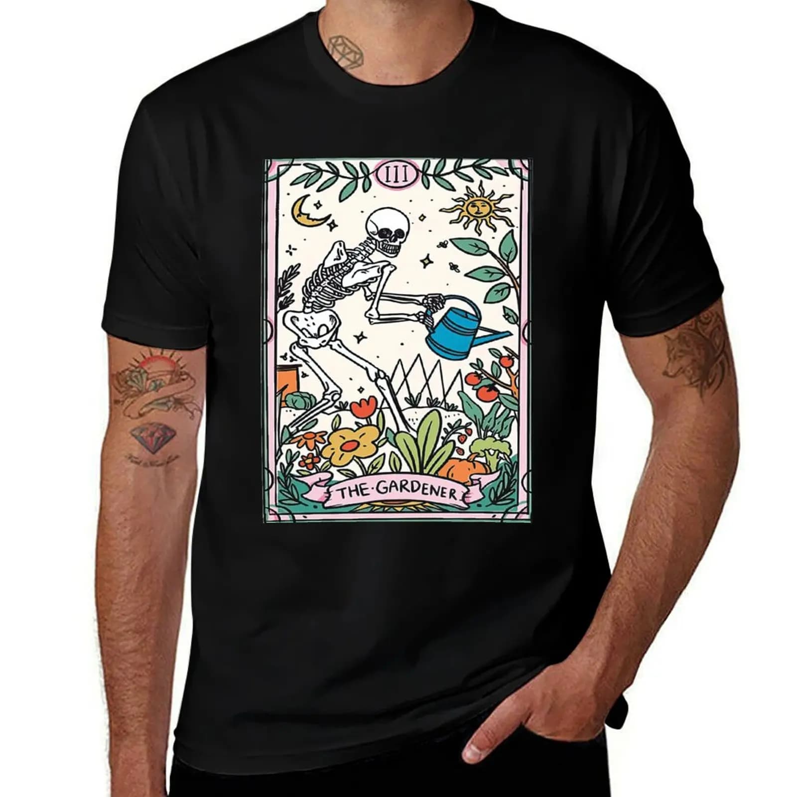 The Gardener Tarot Card Mystical Witchy Gardening Skeleton Esoteric Poster - T-shirt mistica e spirituale