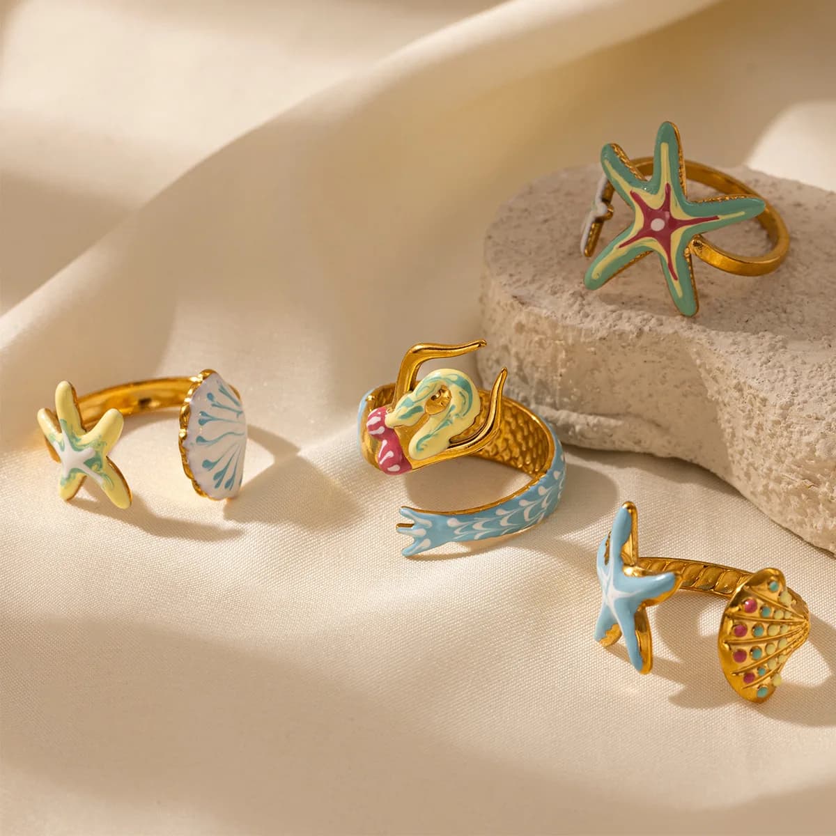 New Fashion Marine Star Shells Shape Rings for Women Open Ring of Light Luxury Elegant Jewelry Stainless Steel Plated 18K Gold