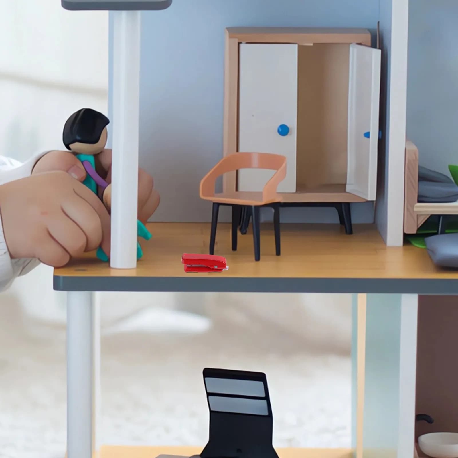 Mini Graffette in Miniatura per Casa delle Bambole, Set da Studio, Peso Adeguato, Facile da Impugnare, Lavorazione Squisita, Decorazione Durevole