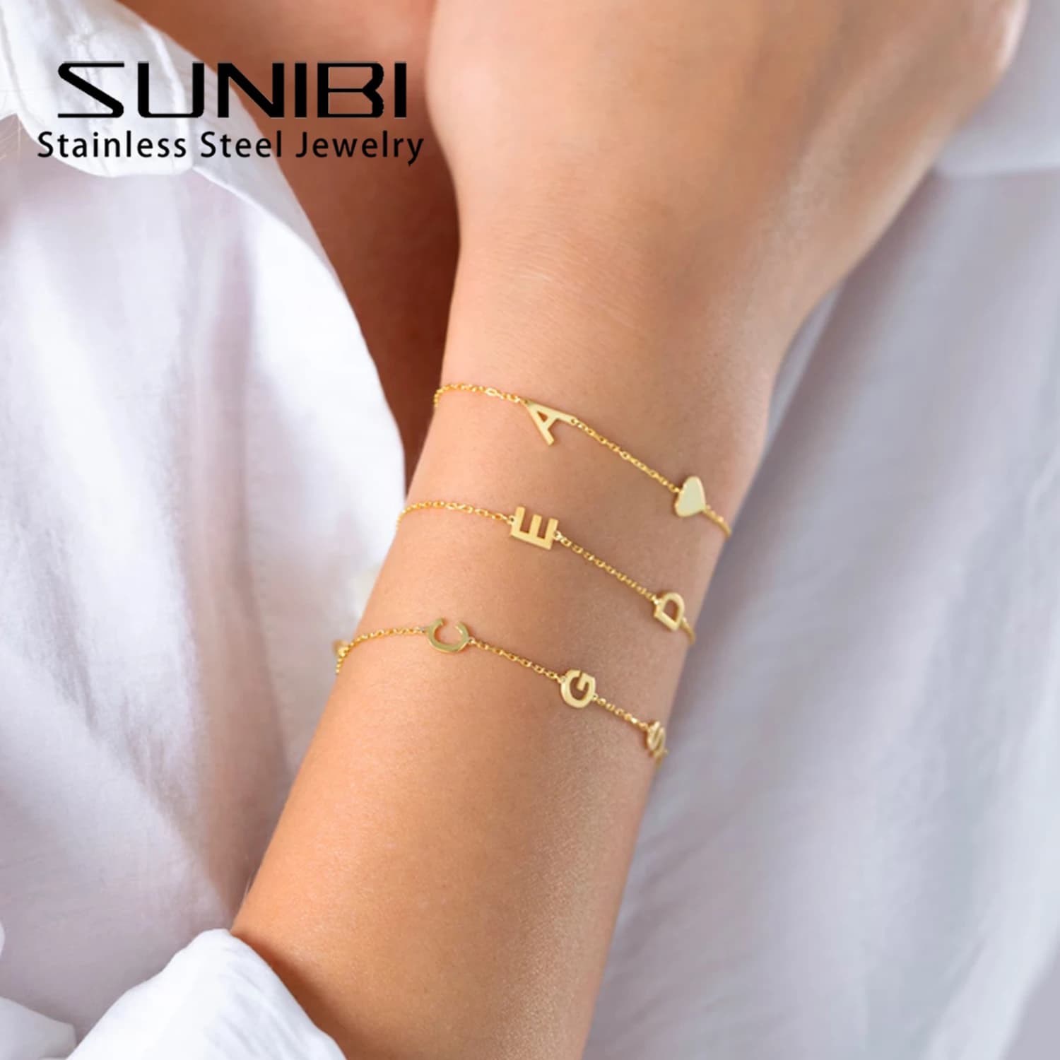 SUNIBI Bracciale con nome personalizzato in acciaio inossidabile per donne Ragazze Catena color oro Lettera Braccialetti con ciondoli personalizzati Gioielli