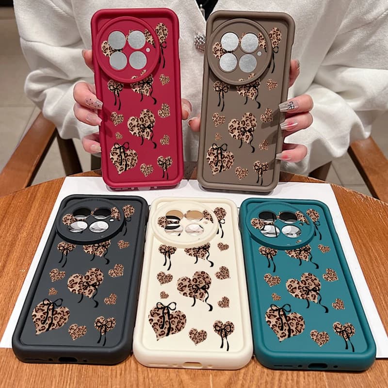 Custodia morbida per telefono in TPU per OnePlus 15 13 13T 12 13R 12R 11R 5G Stampa leopardata Cuore d'amore Stampato Cover per OnePlus Nord 5 Ace 5 3 2
