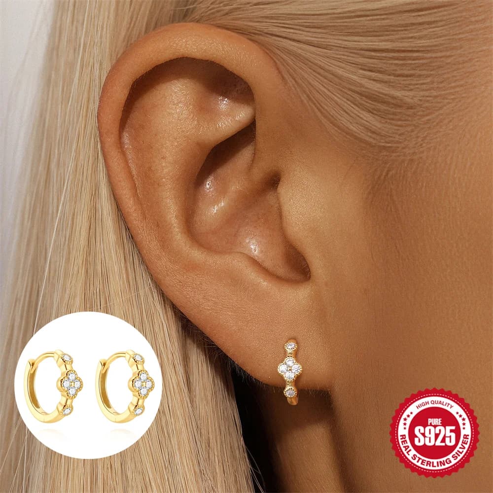 ROXI 925 Sterling Silver Quadrifoglio Zircone lucido Delicato orecchino penetrante per le donne Gioielleria raffinata del partito alla moda