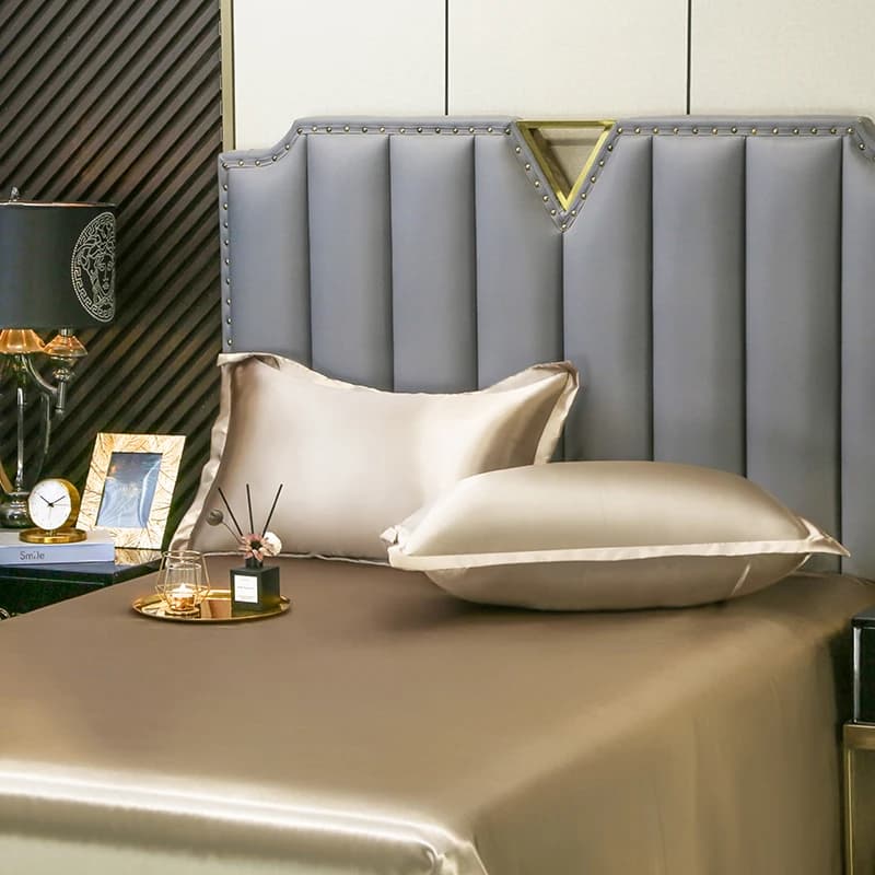 Solid color satin bed linen set 4 pieces - Set soft and comfortable gilt cover, flat sheet, pillowcase, high-end silk bed set