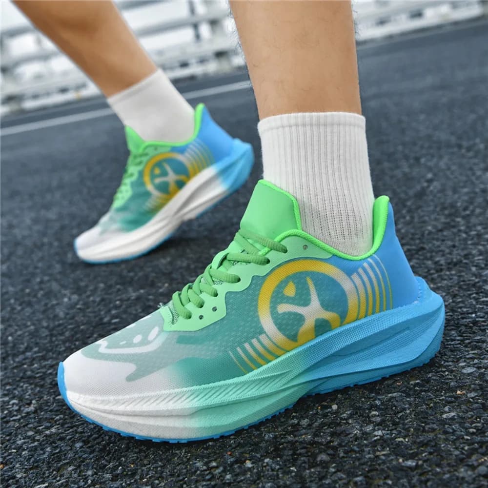 New racing shoes with high quality carbon plate and popular for 2026