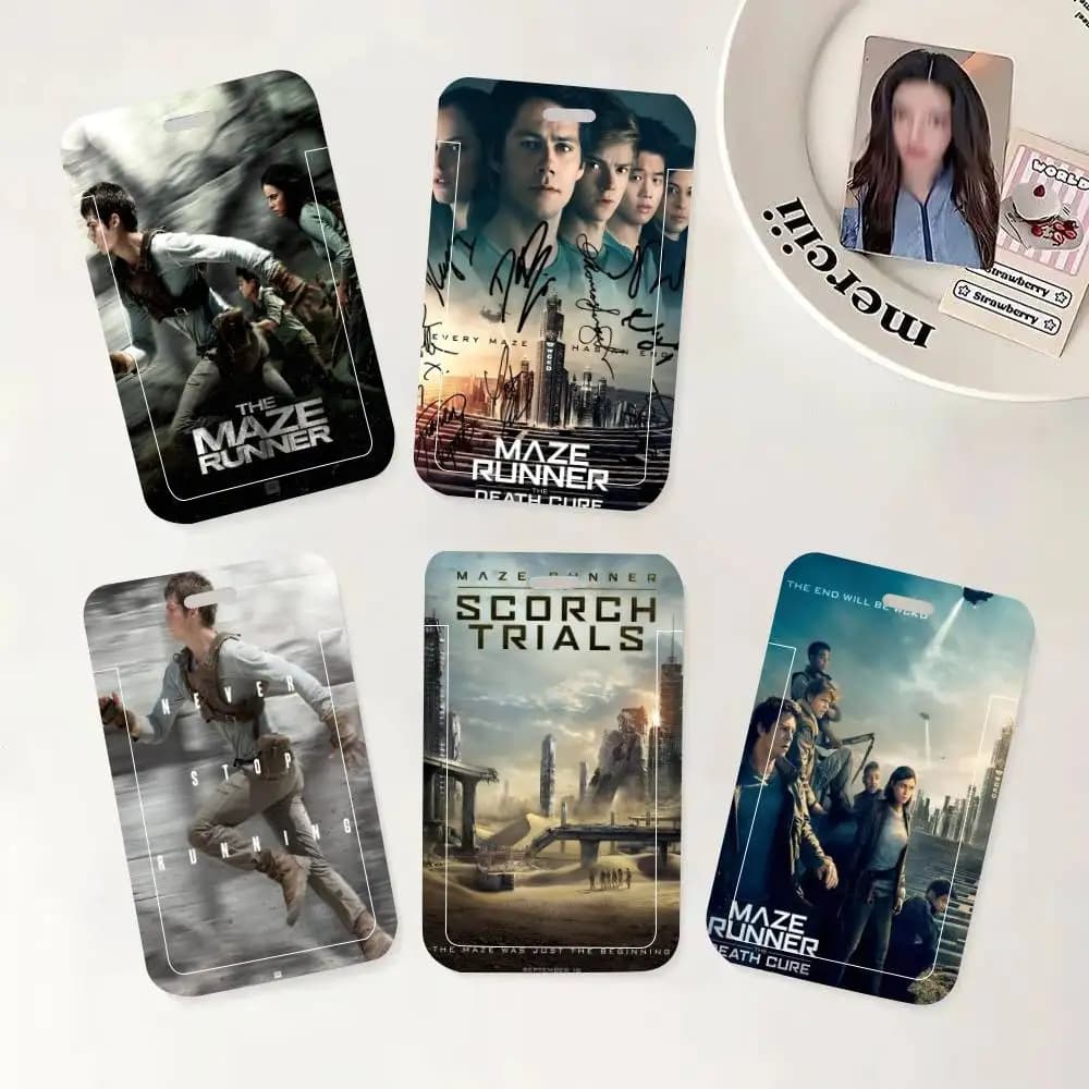 Porta Badge con Cordino per la Serie Cinematografica The Maze Runner, Porta Tessere, Portachiavi, Custodia per Credenziali da Lavoro, Regalo